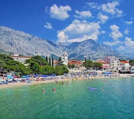 Apartment House Aria Baska Voda Bagian luar foto