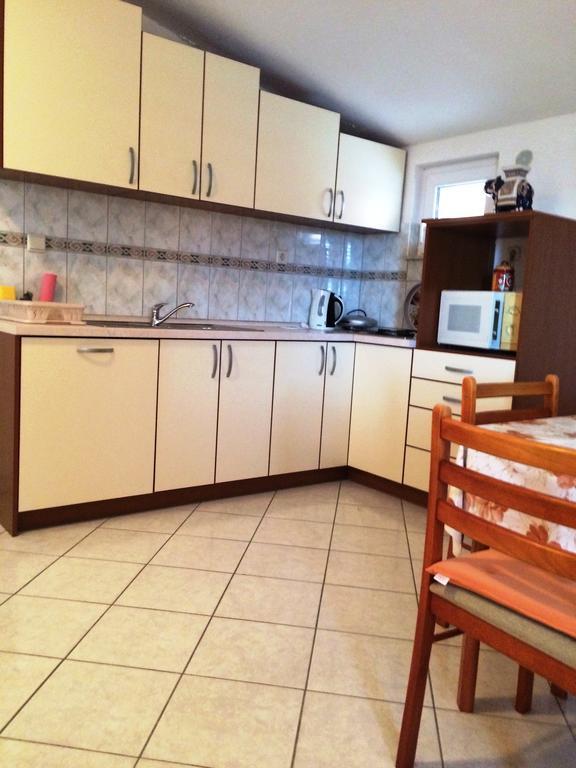 Apartment House Aria Baska Voda Ruang foto