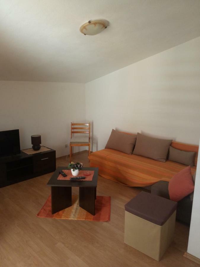 Apartment House Aria Baska Voda Bagian luar foto